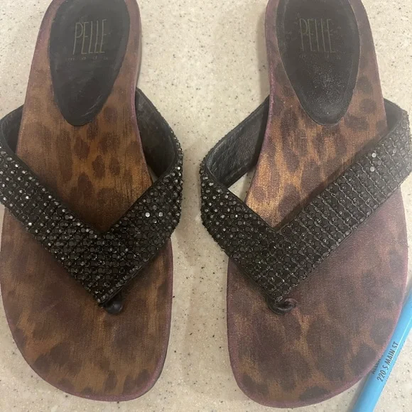 Pelle Moda Black Rhinestone Thing Flop Flop Sandal size 7.5 - Picture 8 of 10